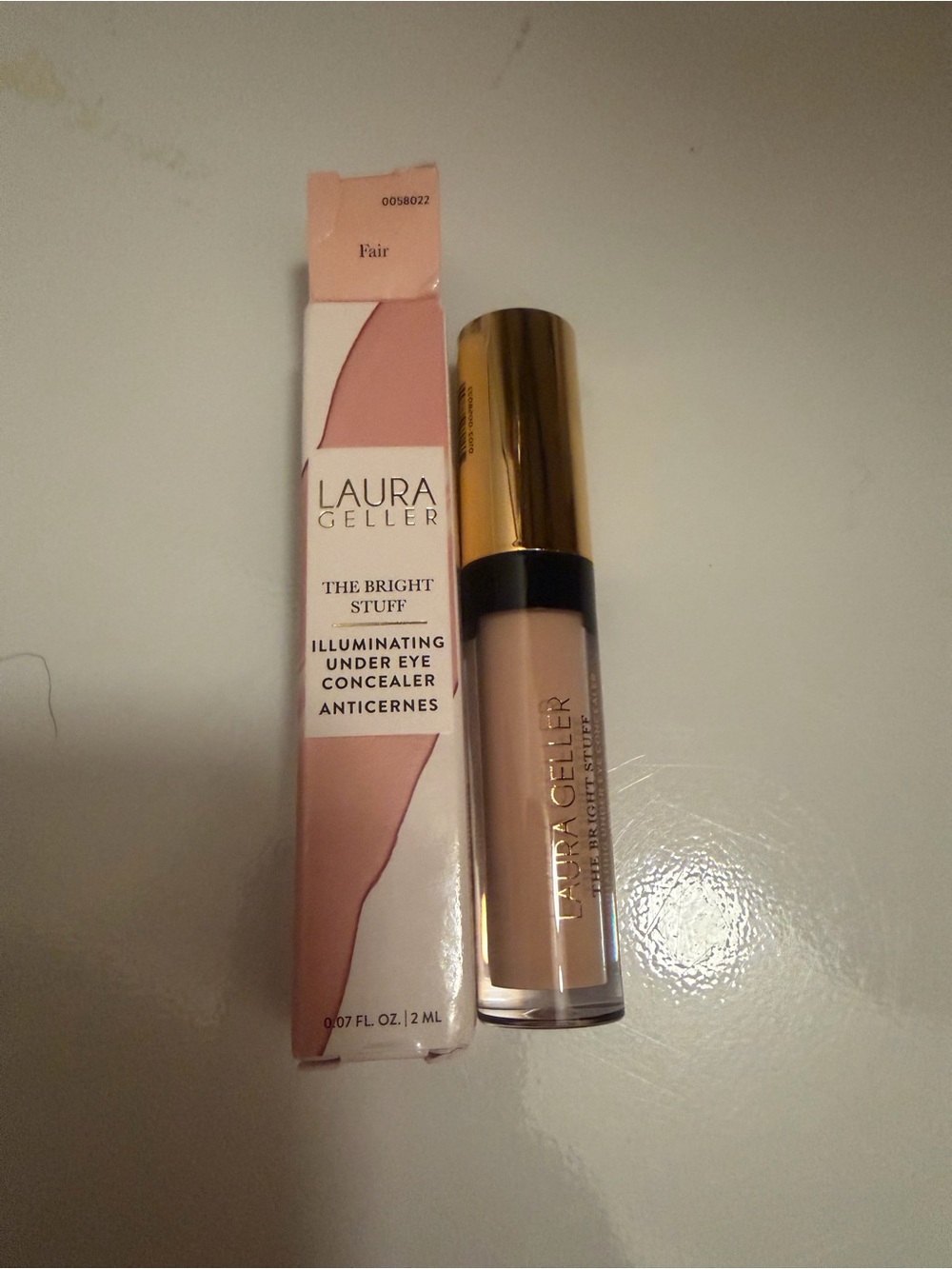 New Laura Geller Bright Stuff Illuminating Under Eye Concealer in Fair